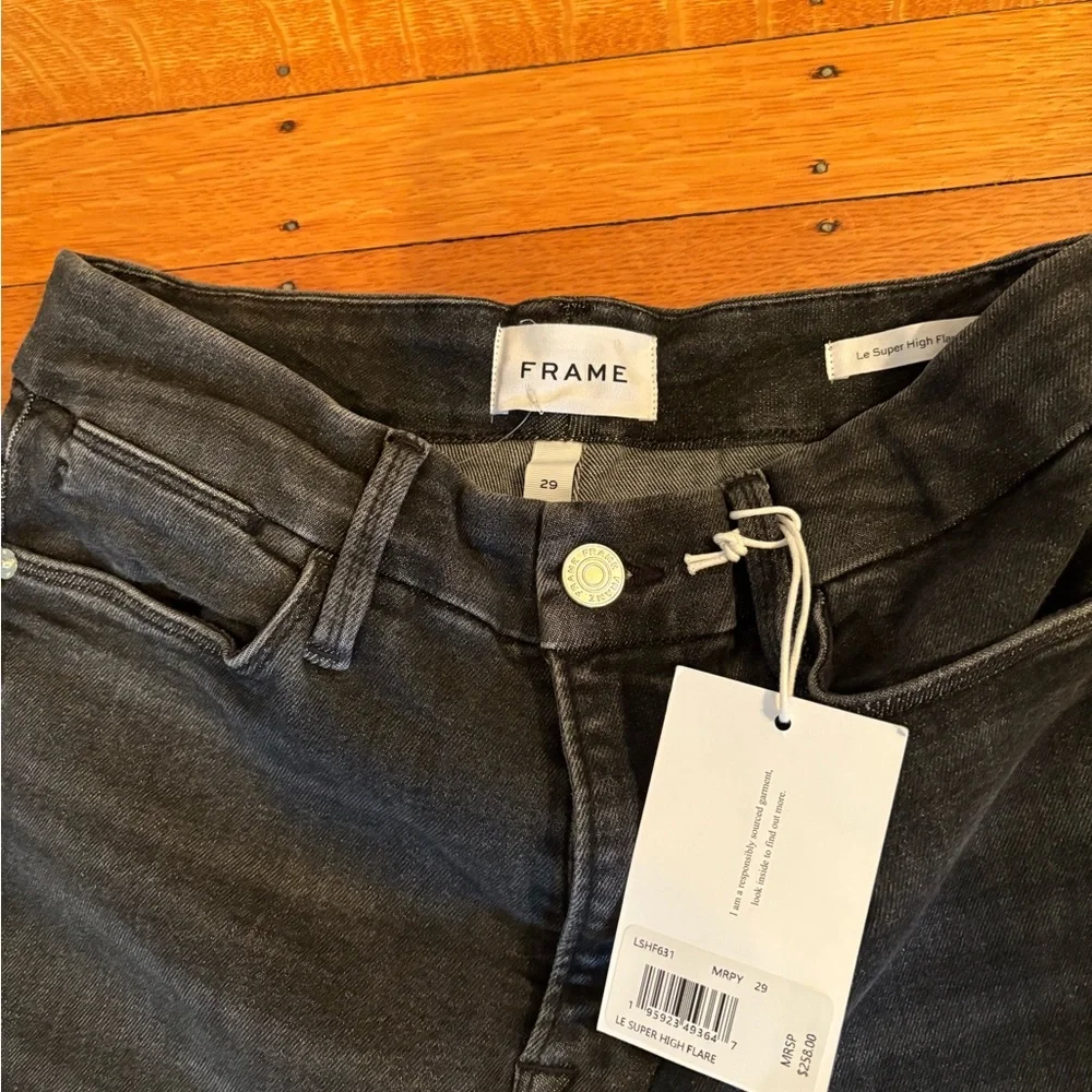 Frame Le Super High Flare Jeans - Picture 4 of 5